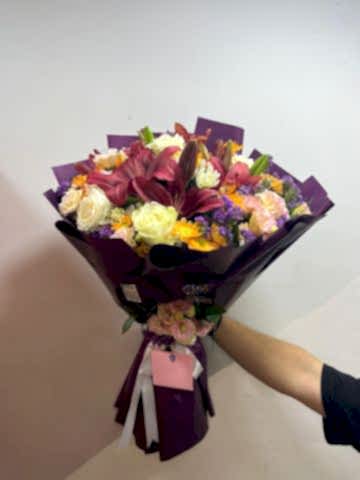 Lilyumlu- Güllü Buket