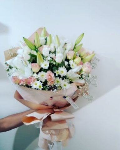 lilyumlu güllü buket