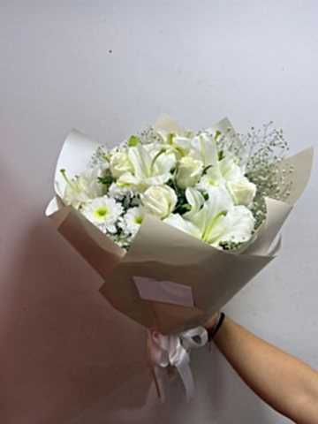 Lilyumlu- Güllü Buket