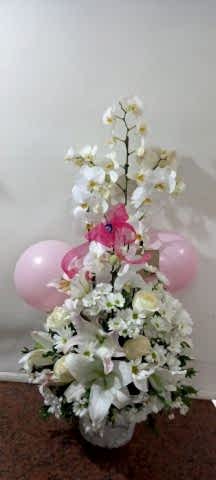 beyaz orkide aranjmanı