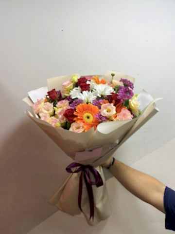 karışık güllü buket