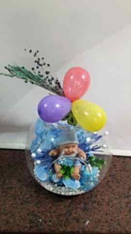 cam içinde bebekli yapay çiçek