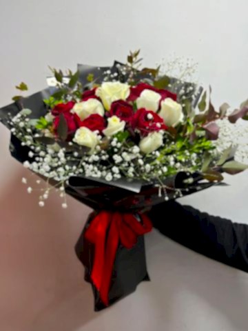 GÜL BUKETİ 17 adet