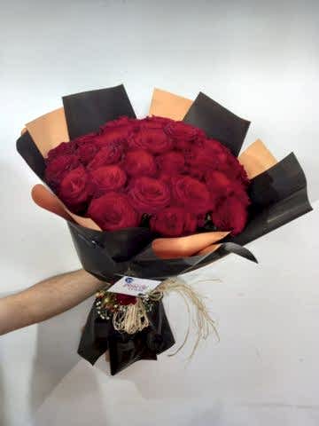30 ad kırmızı gülden buket